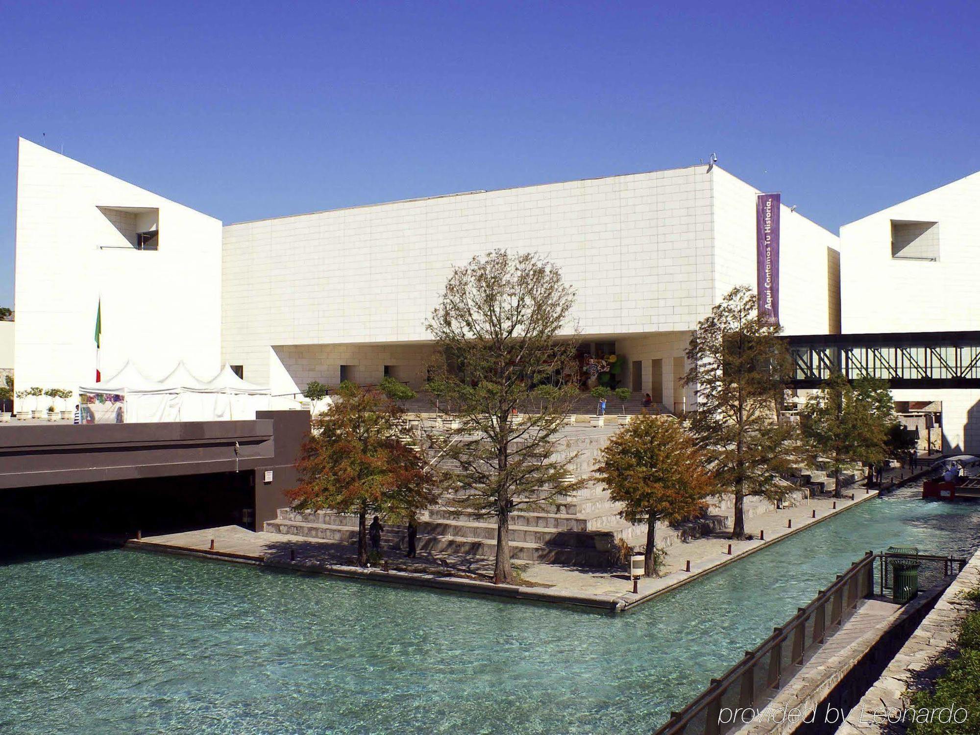 Ibis Monterrey Aeropuerto 3*